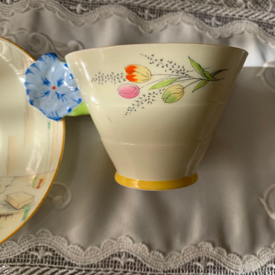 パラゴン アンティークカップ　フラワーハンドル トリオ