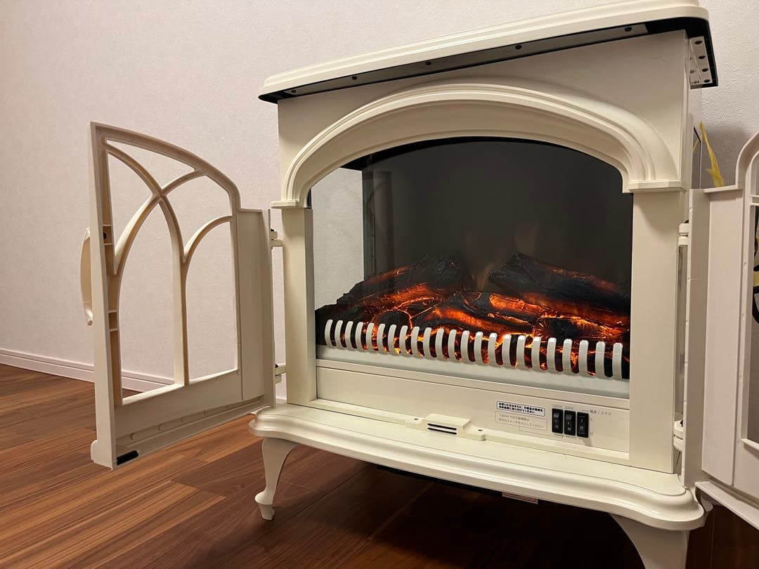 TecG　ニトリワイド暖炉型ファンヒーター