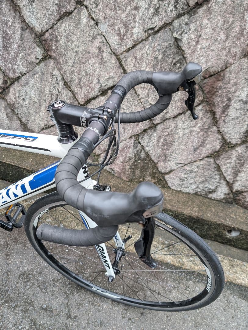 【ちょっとだけ訳あり】GIANT ジャイアント DEFY 2×10s