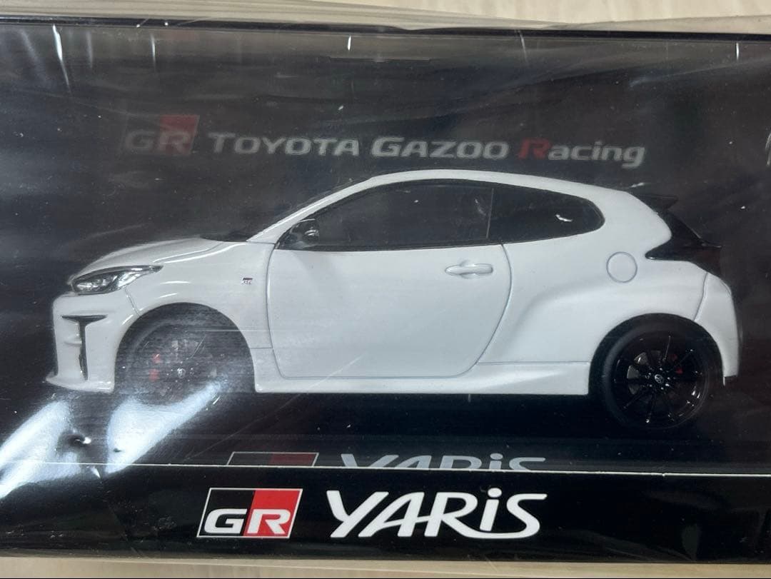 GRヤリス　1/30ミニカー ホワイト　未開封