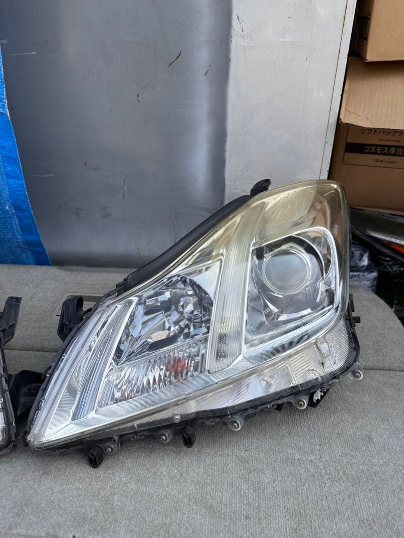 トヨタ　クラウン　GRS200 ヘッドライト 左右　セット　一台分