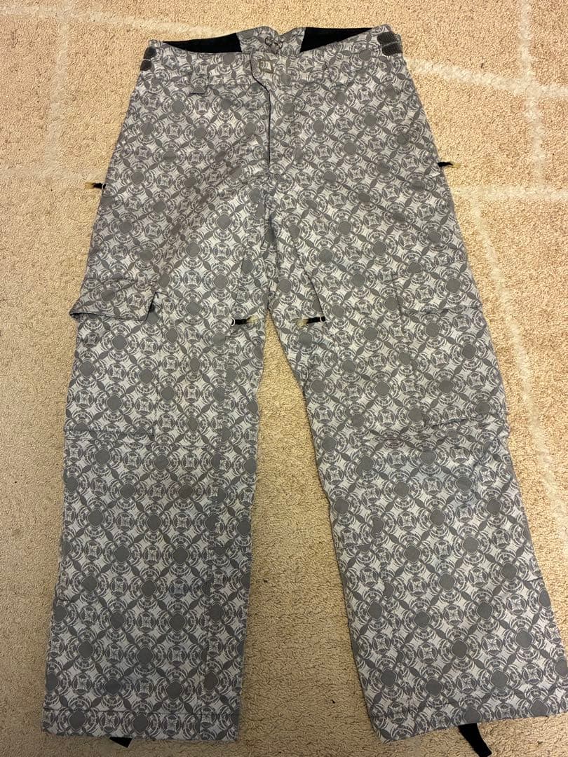 【美品】スキー　スノーボードウエア　スパイダー　パンツ　グレー　M
