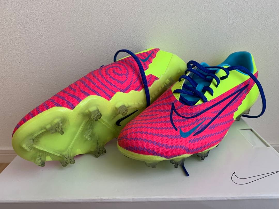 NIKE ファントムGX アカデミーMG 26cm 特注 世界に１足のカラー？