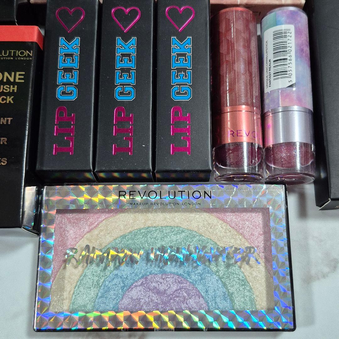 メイクアップレボリューション　まとめ売り　チーク　リップ　ハイライト