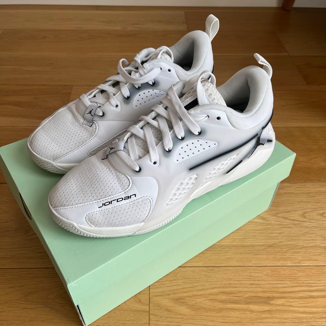 バスケットボール　シューズ　バッシュ