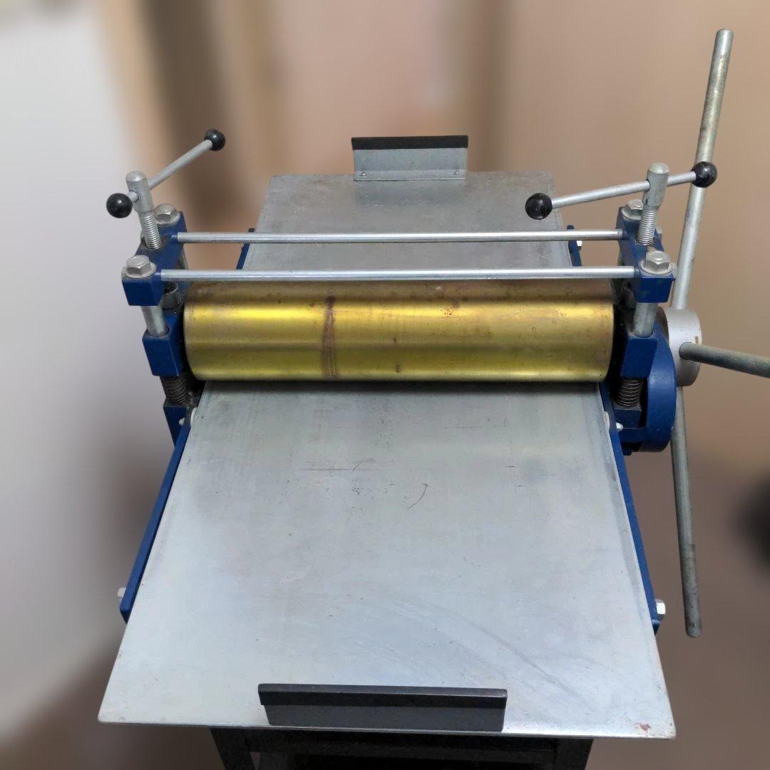 銅版画プレス機 新日本造形 SNP-17 プレス台付き ローラー幅45cm