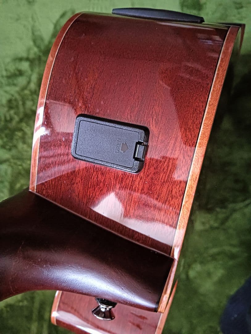 ヤマハ　エレアコ　ギター　A１M