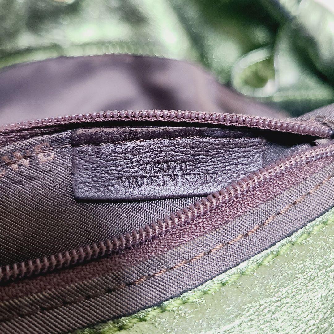 ロエベ　ハンドバッグ　ナッパアイレ　アナグラム　グリーンゴールド　レザー