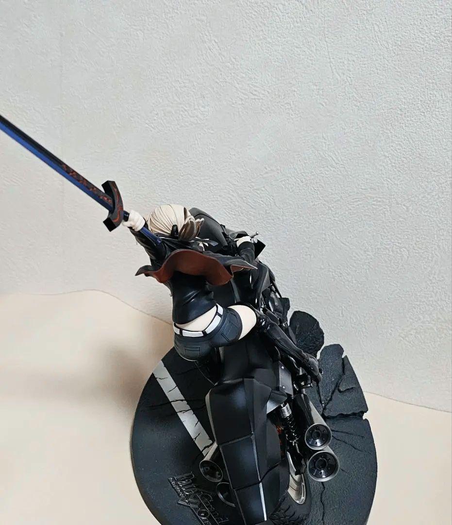 セイバー　アルトリア・ペンドラゴン　オルタ　キュイラッシェ・ノワール　フィギュア