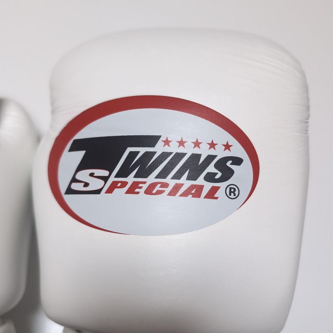 未使用級　TWINS　ツインズ SPECIAL ボクシンググローブ　8OZ　白