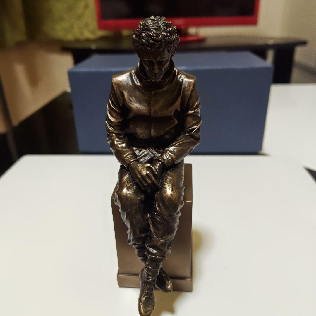 アイルトン・セナ　イモラモニュメントフィギュア