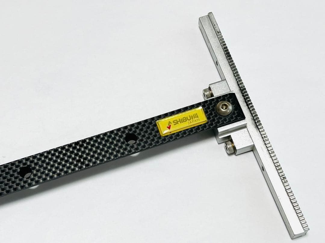 アーチェリー　サイト　ブラック　ヤマハ用　シブヤ製カーボン黒＆銀　台座付