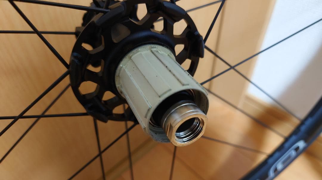 ZONDA DB スルーアスクル シマノ＋GP5000 25C付