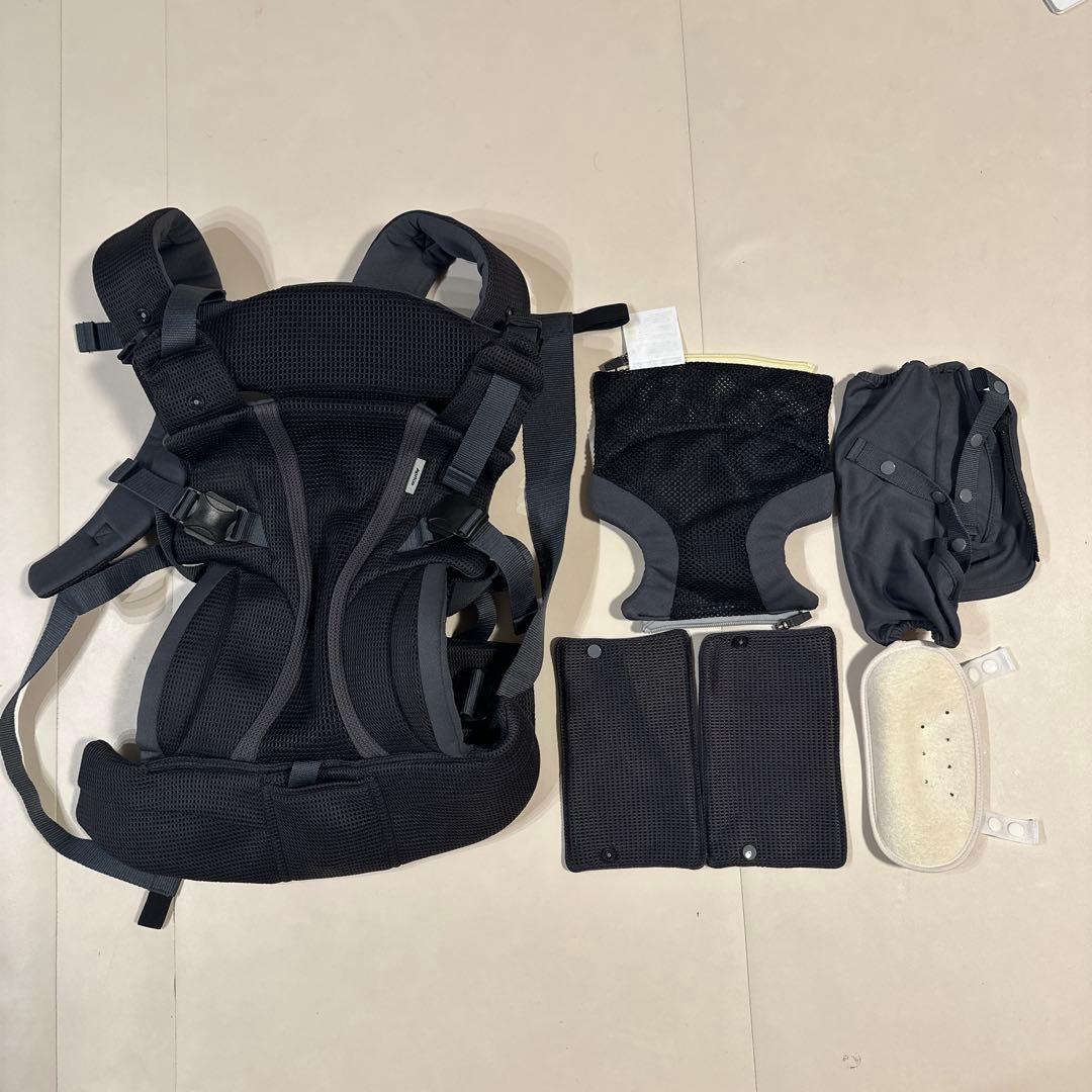 【値下げしました】Aprica ラクリス　抱っこ紐　ダークグレー