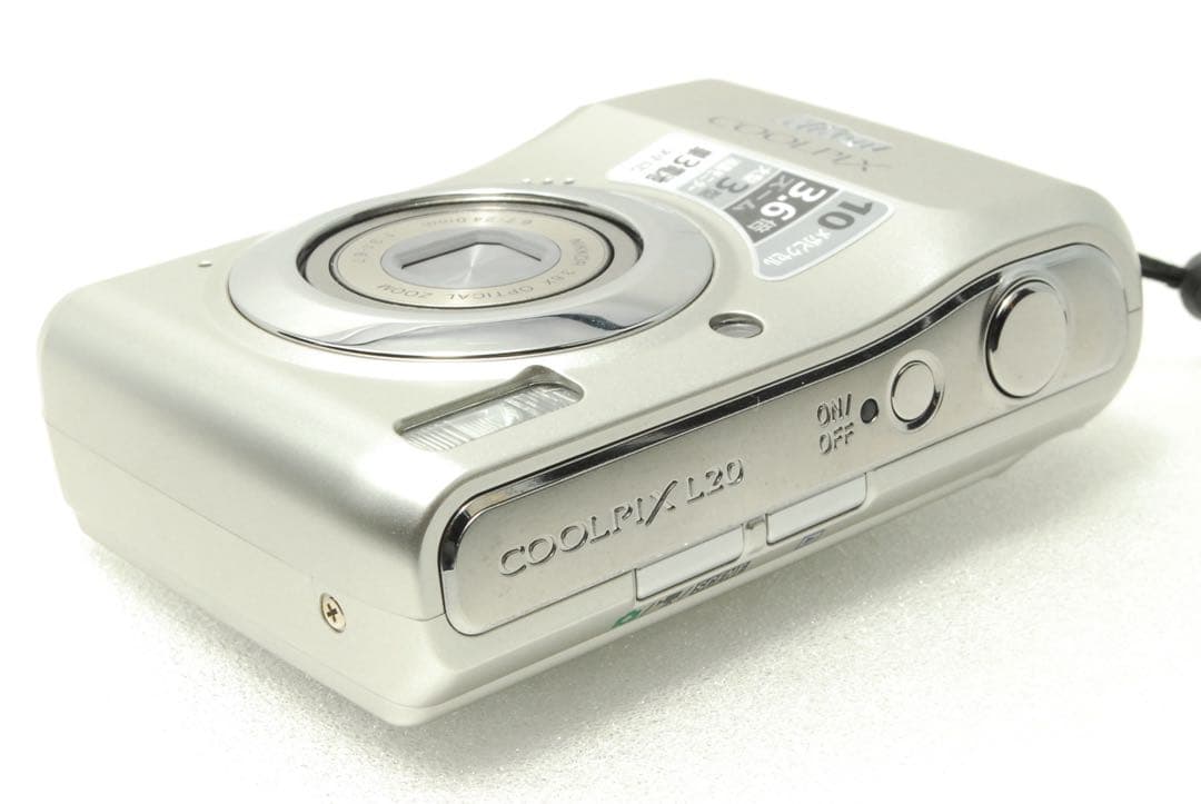 yちゃん 様フォロー割_Nikon COOLPIX L20 ❤️シルバー ニコン