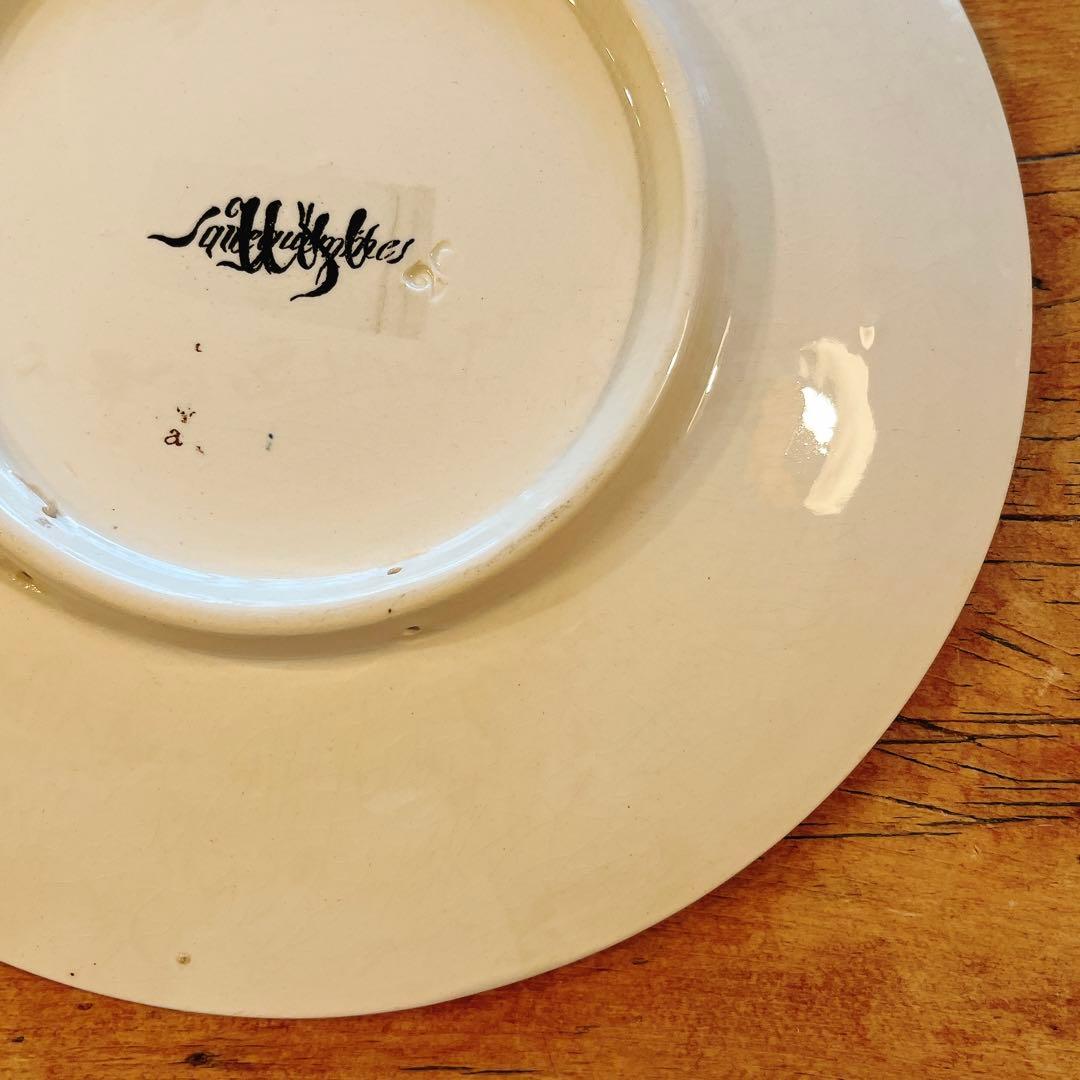 A アンファン・リシャール　可愛いデザートプレート