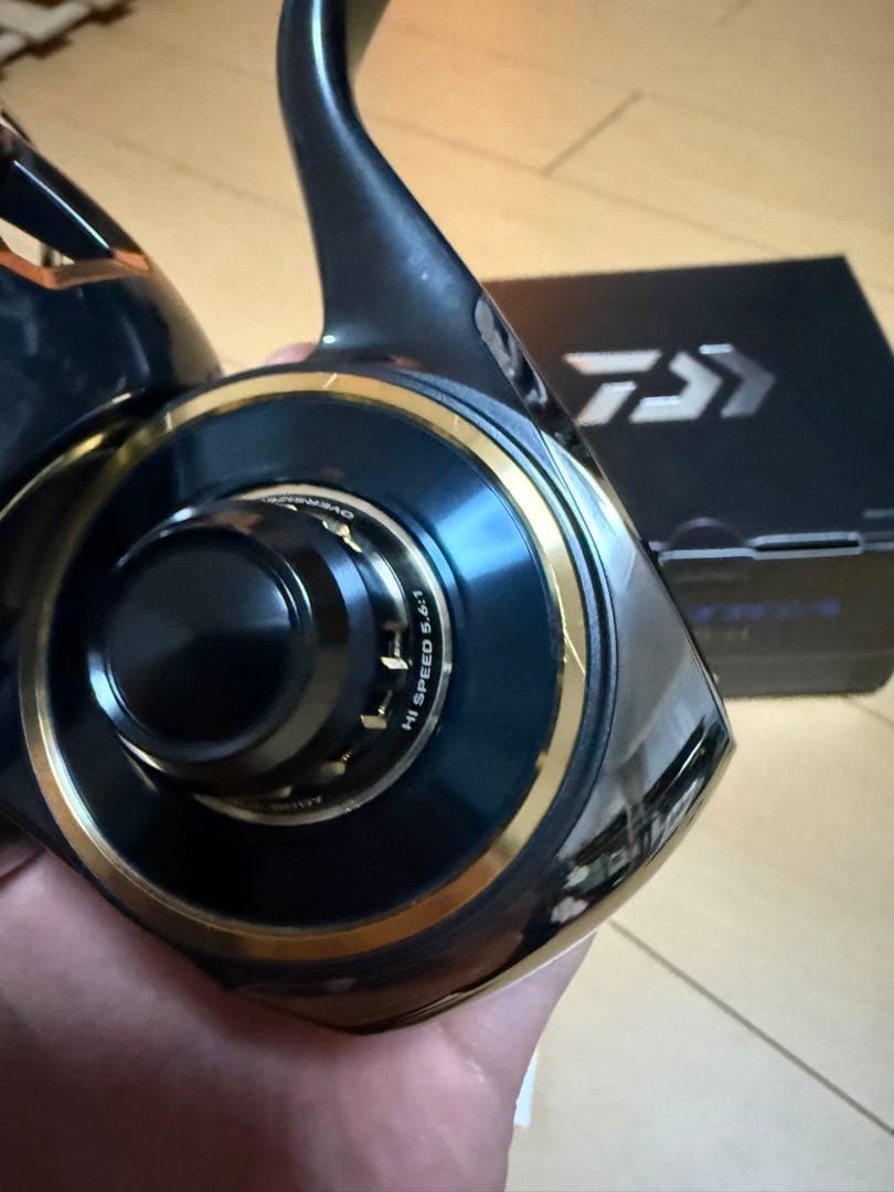 【美品】DAIWA 25ソルティガ 8000H