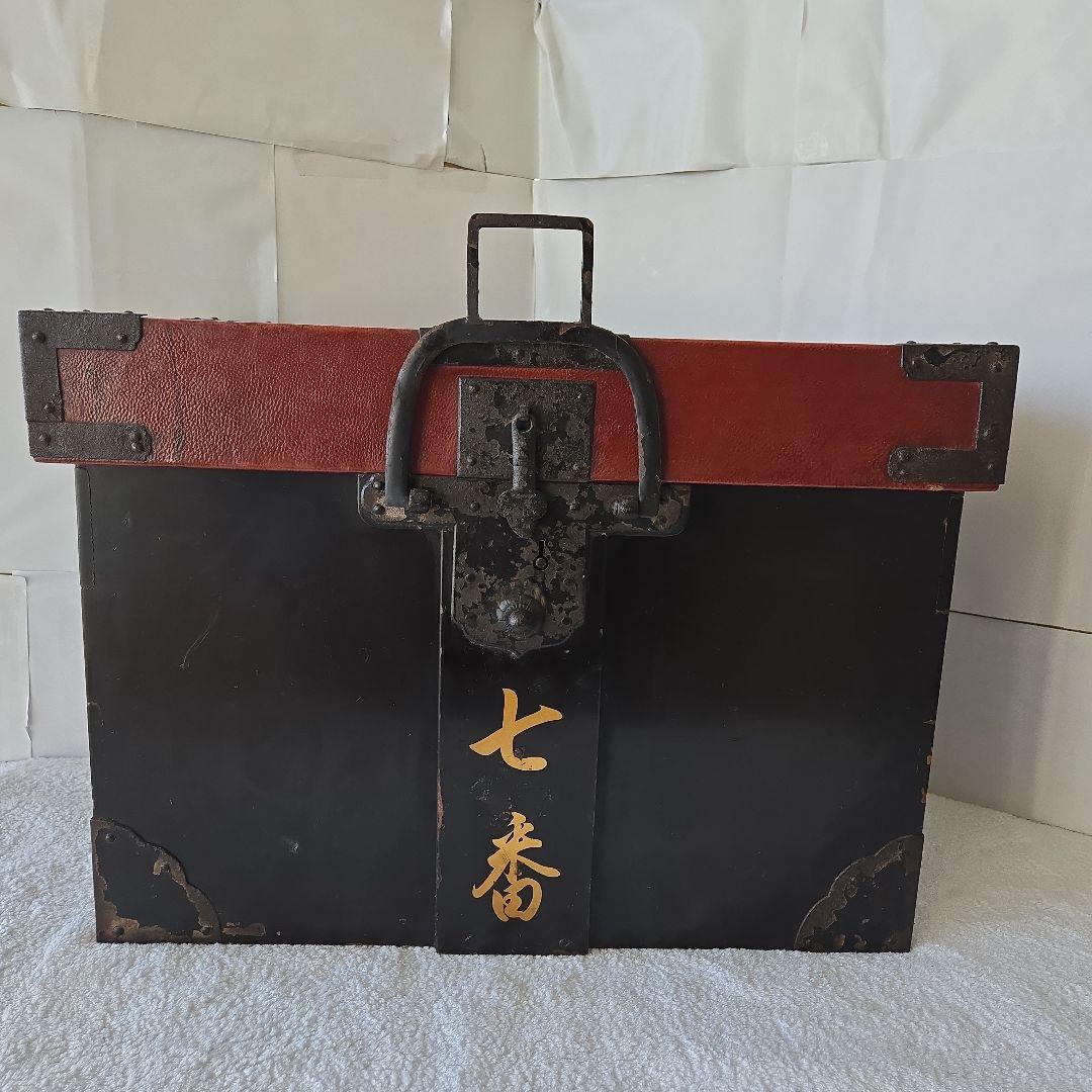 qhemzki3ar8juw964uyjさん専用です　鎧櫃　家紋　背負箪笥　武具