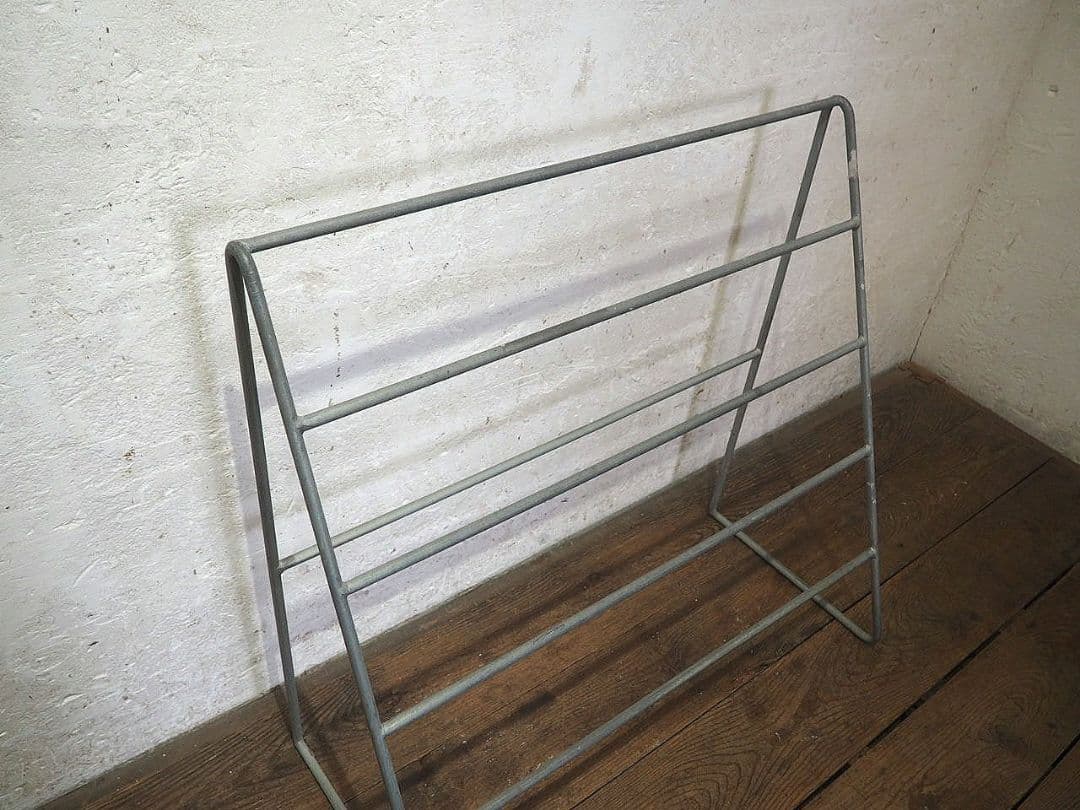 1339 ①古い鉄枠のアイアンラック　タオル掛け　レトロ　ビンテージ　工業系