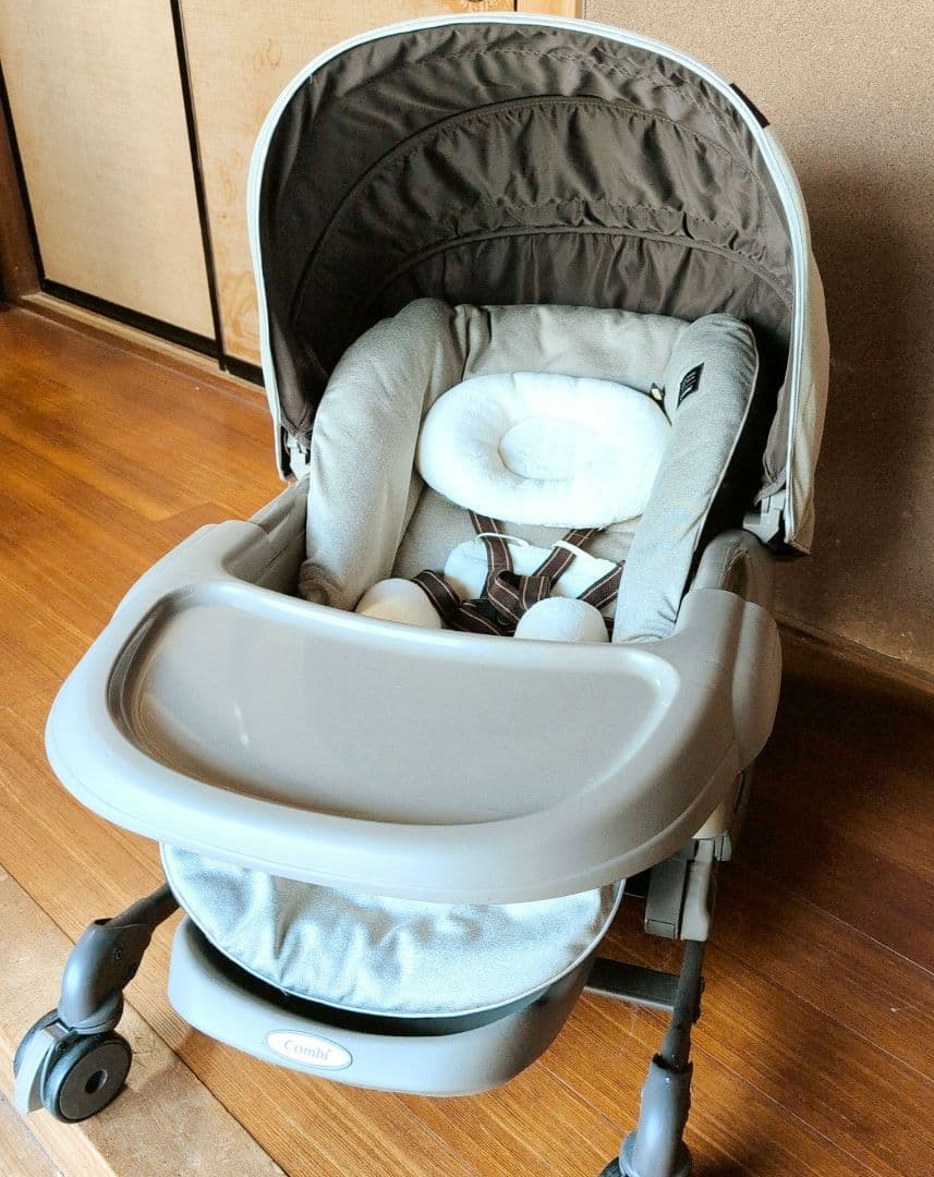 Combi コンビ ネムリラ AUTO SWING BEDi ベージュ 値引あり