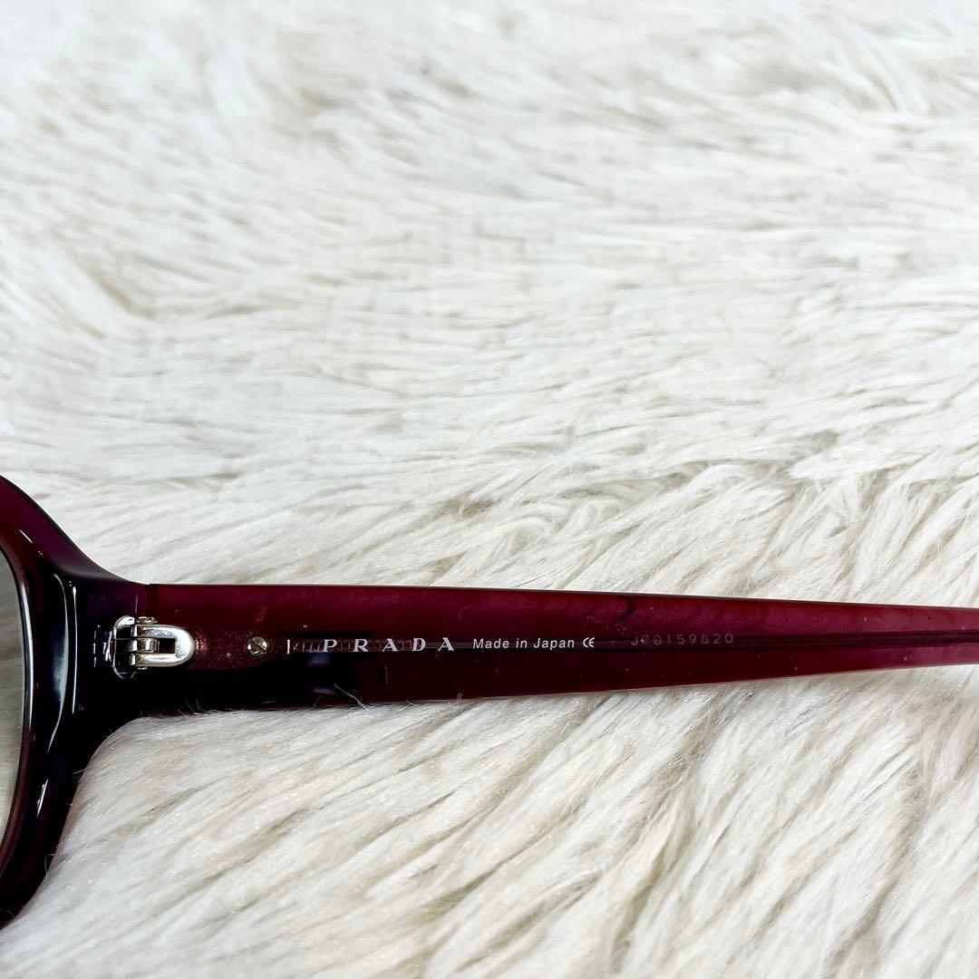 美品　PRADA　サングラス　SPR26G　ブラウンレンズ　レッドクリアフレーム