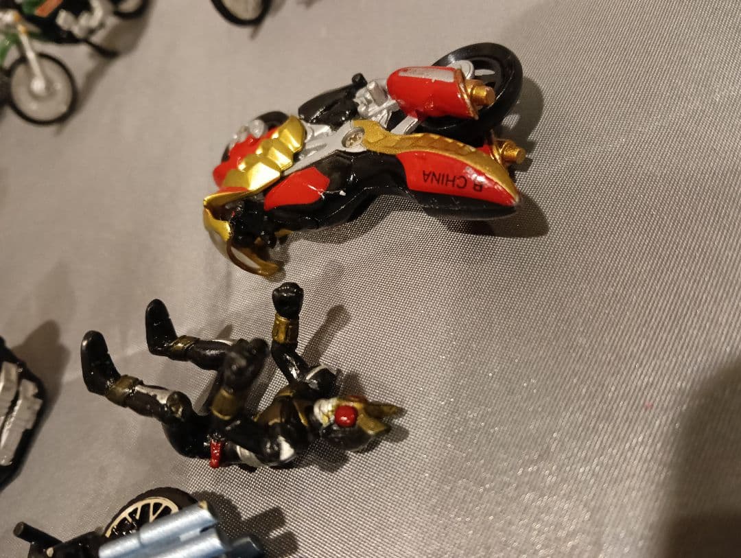 ホットウィール　仮面ライダー　バイクマシン　12台中古品セット