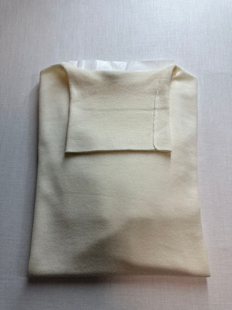 【美品クリーニング済】GRAN SASSOアイボリーホワイトタートルネック48