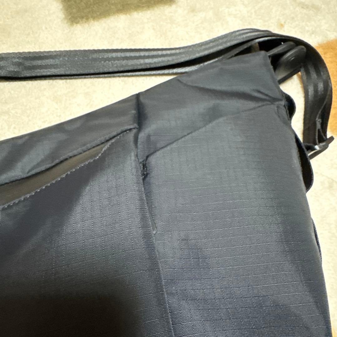 アルパカ　Alpaka Flow Satchel 4L ブラック　美品