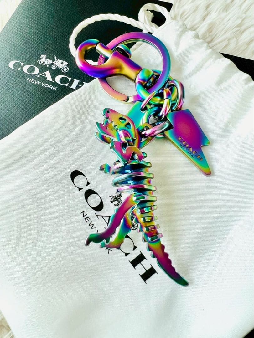 ✨極美品✨COACH　コーチ　キーホルダー　チャーム　恐竜　レキシー　ダイナソー