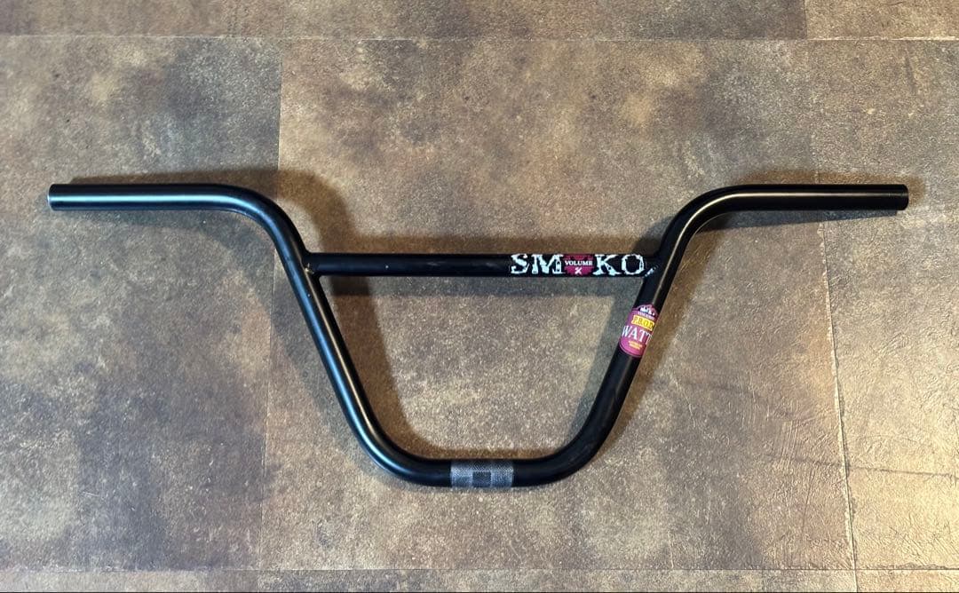 BMXハンドルバー　9インチライズ　VOLUME SMOKO