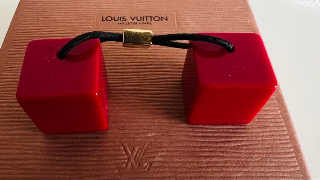 t*i様 匿名配送料込☆ルイヴィトンLOUIS VUITTON ヘアキューブ ア