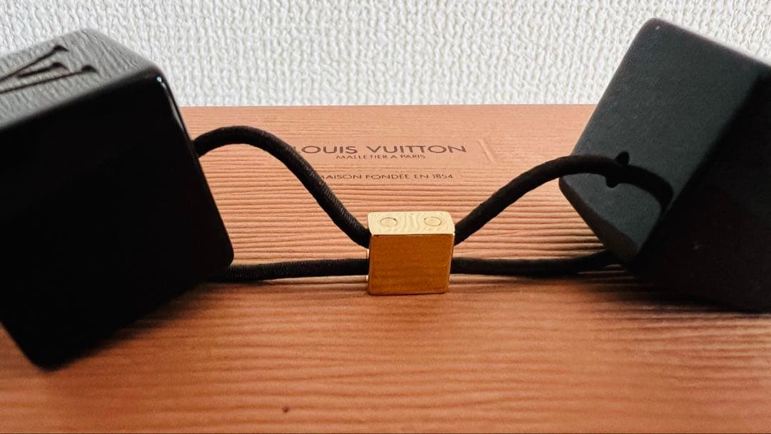 t*i様 匿名配送料込☆ルイヴィトンLOUIS VUITTON ヘアキューブ ア