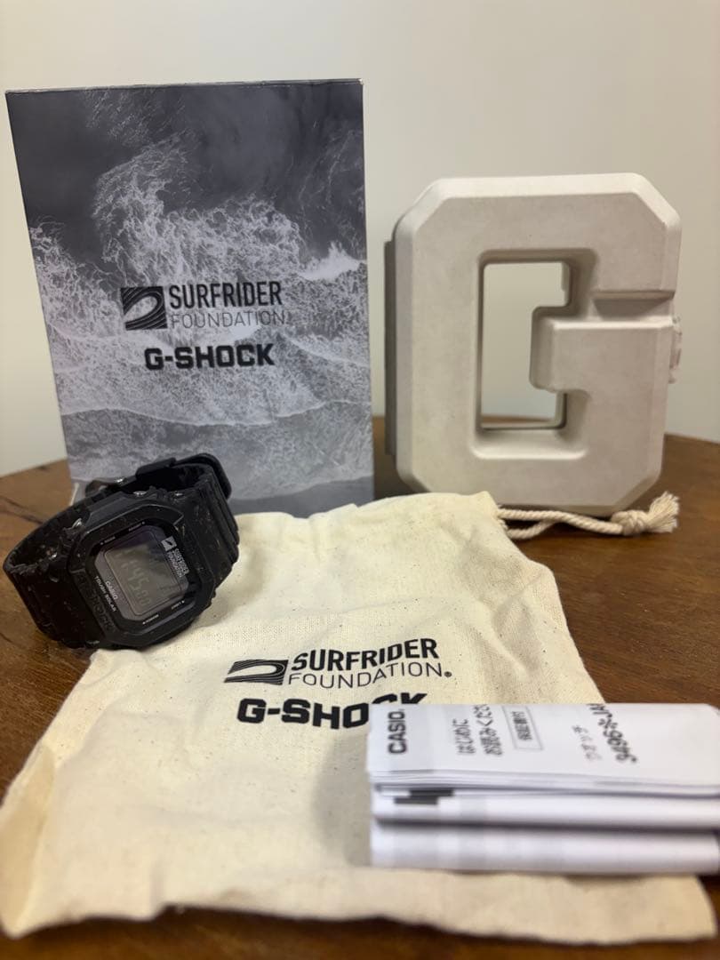 gショック　SURFRIDER FOUNDATION G-5600SRF-1JR