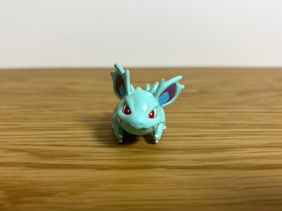 モンコレ　ニドリーナ　ポケモン　フィギュア　激レア　初期