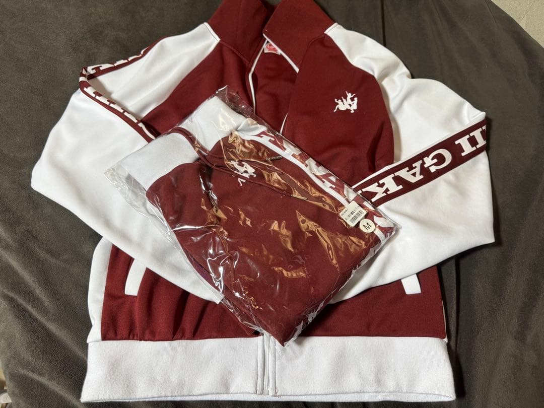 新しい学校のリーダーズ ジャージ赤 上下セット 下未使用 【バラ売り無】Mサイズ