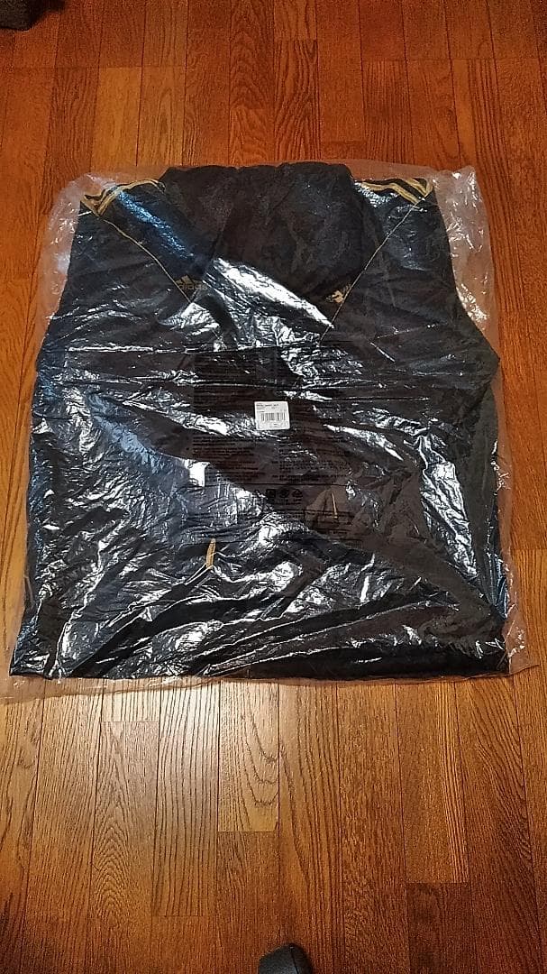 新品 レアルマドリード ウィンタージャケット XL 4XO 19-20 完売品