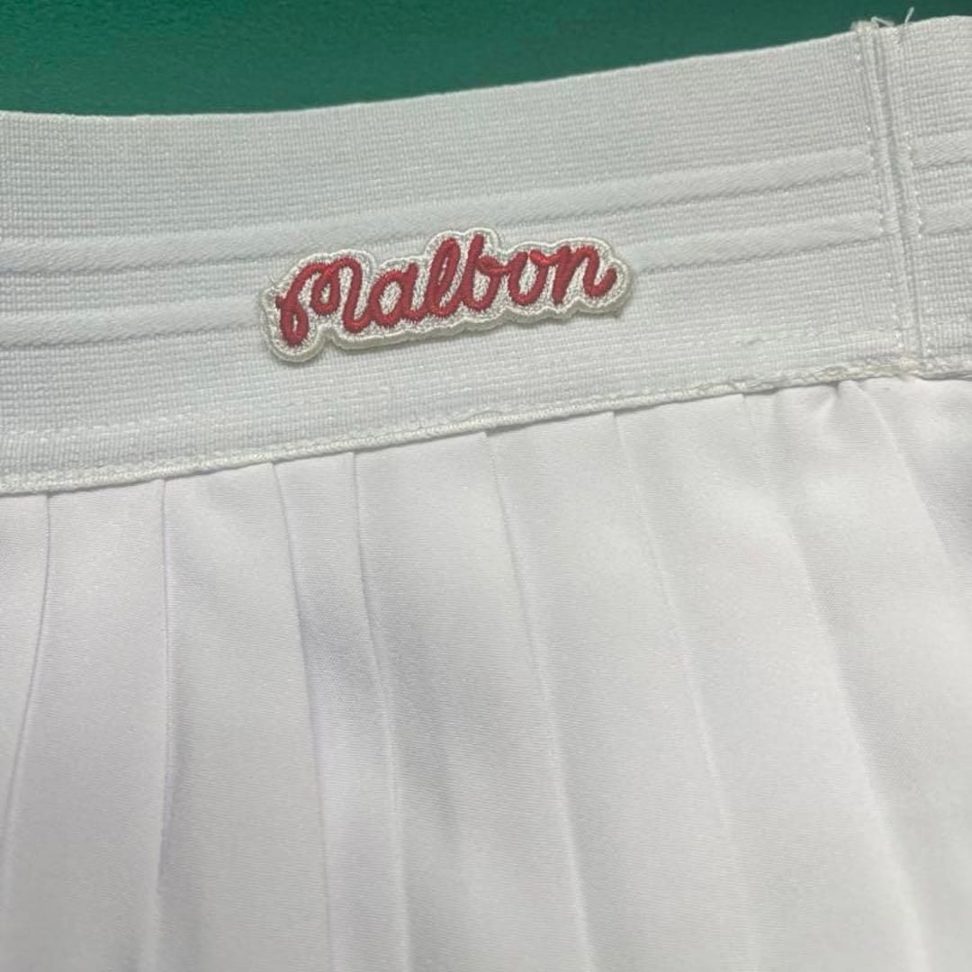 【新品】　マルボン　新品　プリーツスカート　ホワイト　Ｓ