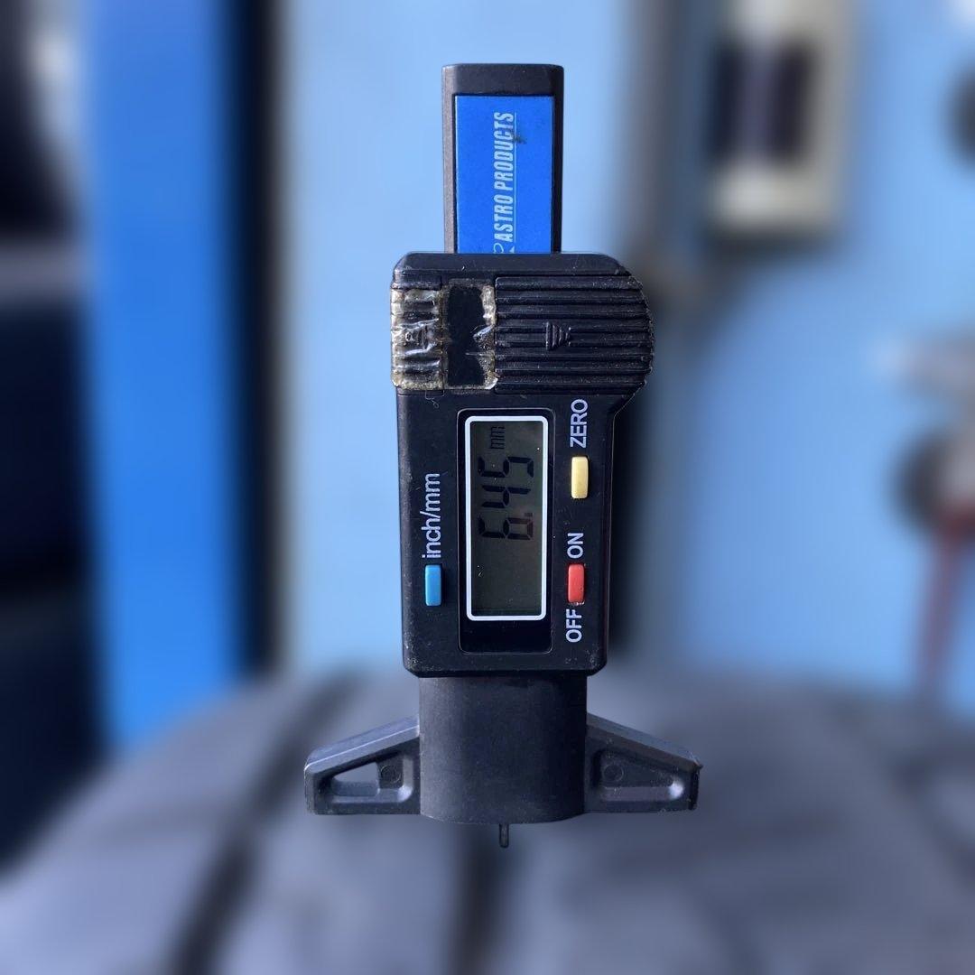 中古溝あり‼️ピレリスタッドレスセット215/50R17 スバル レヴォーグ