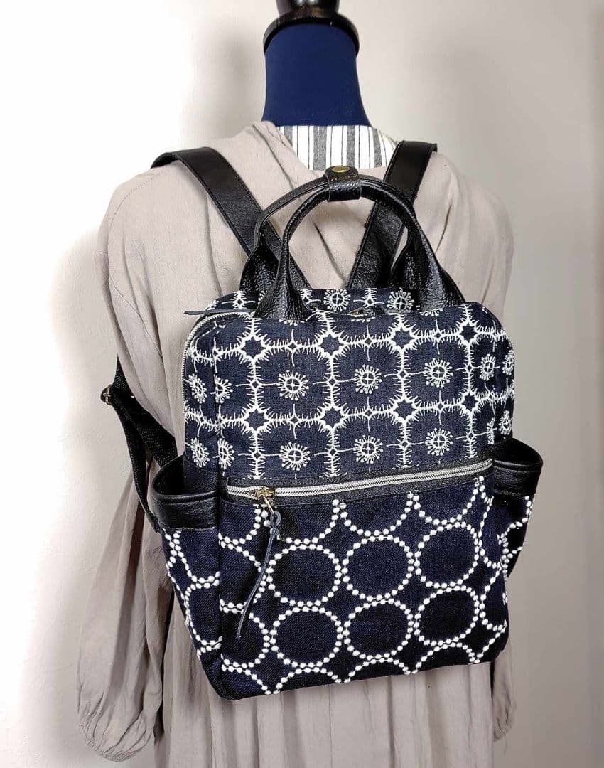 【専用】/タンバリンネイビー×アネモネ/ボストン型トートリュック本革黒