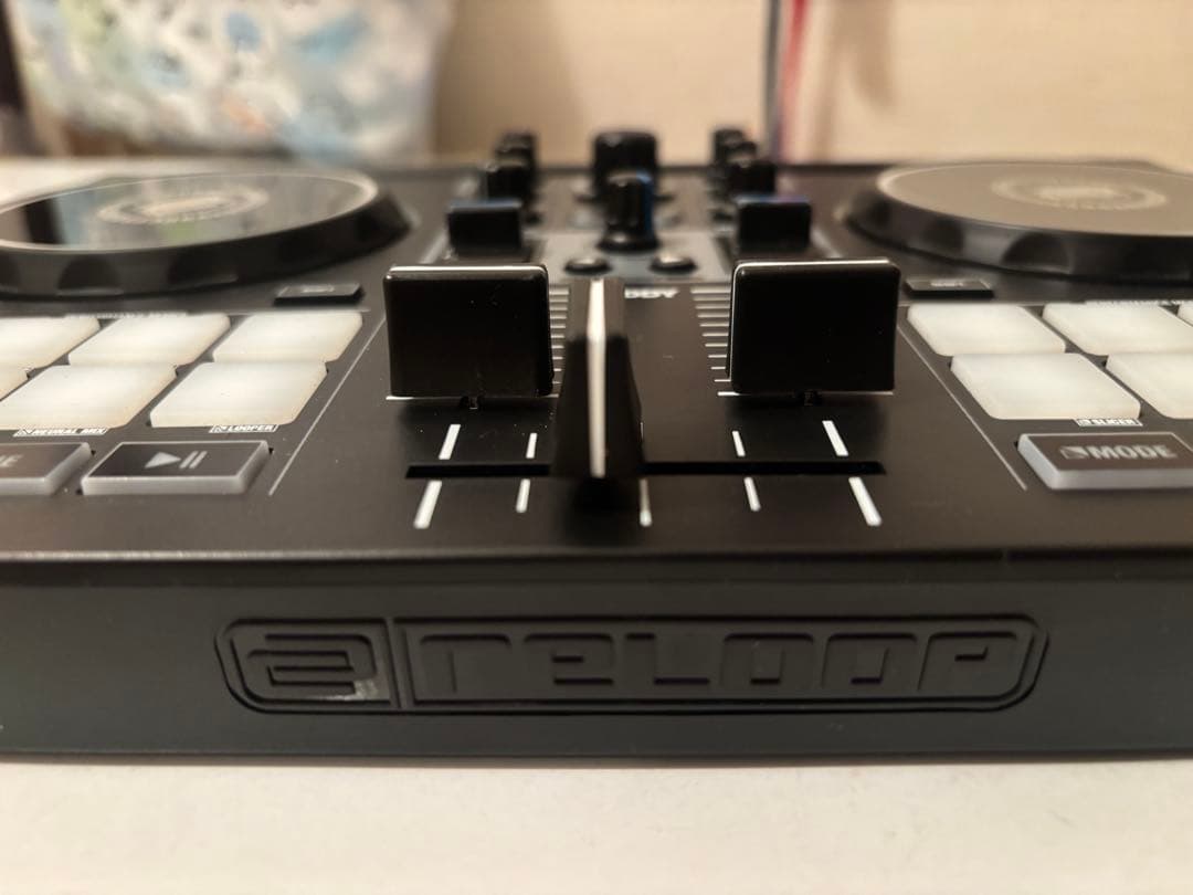 DJ機材 RELOOP BUDDY & Decksaver