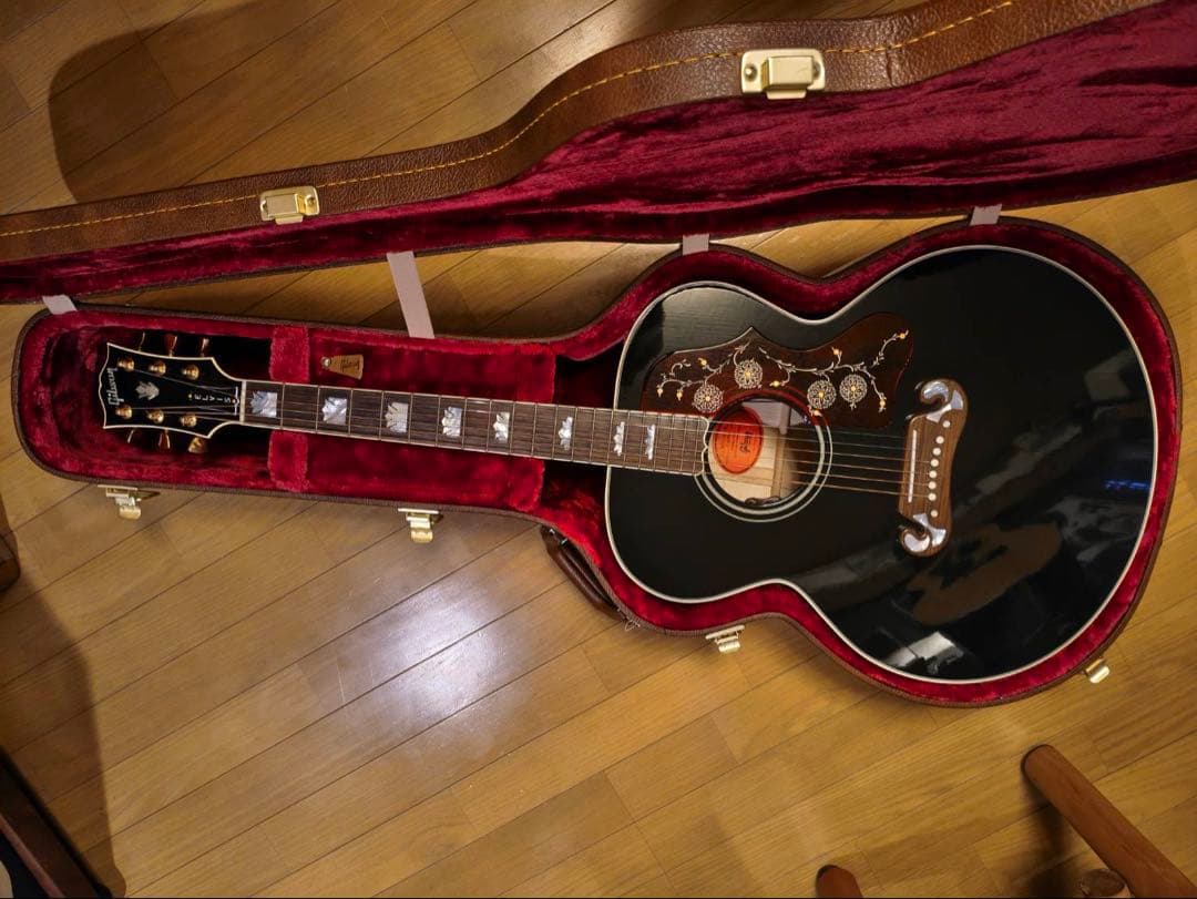 ギブソンGibson Elvis SJ-200 エルビス スーパージャンボ