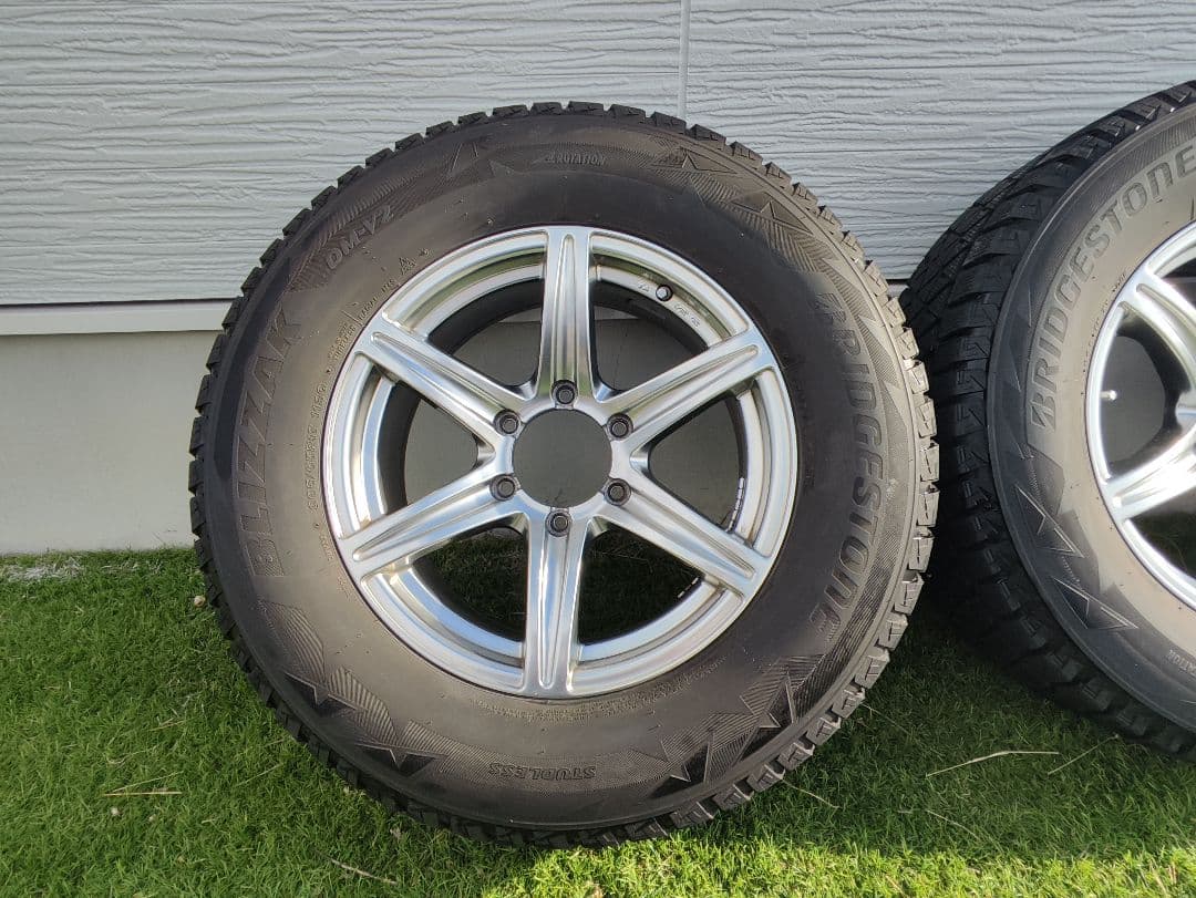 150プラド 17インチ スタッドレスタイヤ ホイールセット 4本