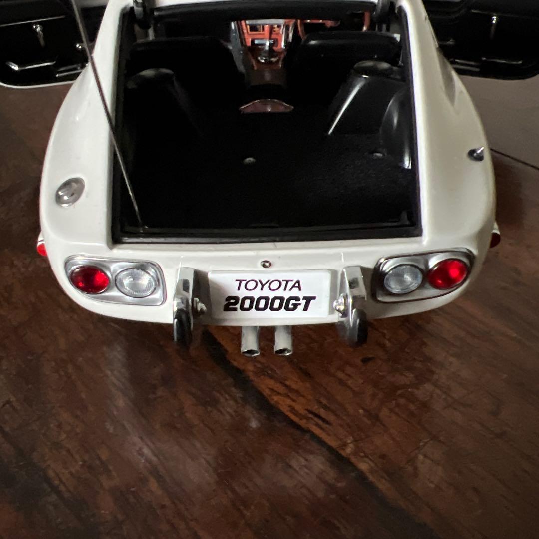 TOYOTA トヨタ2000 GT オートアートAUTOART 1/18 ②