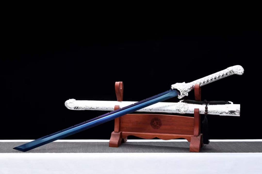 『銀虎ストレート』古兵器 武具　刀装具　日本刀　模造刀 居合刀