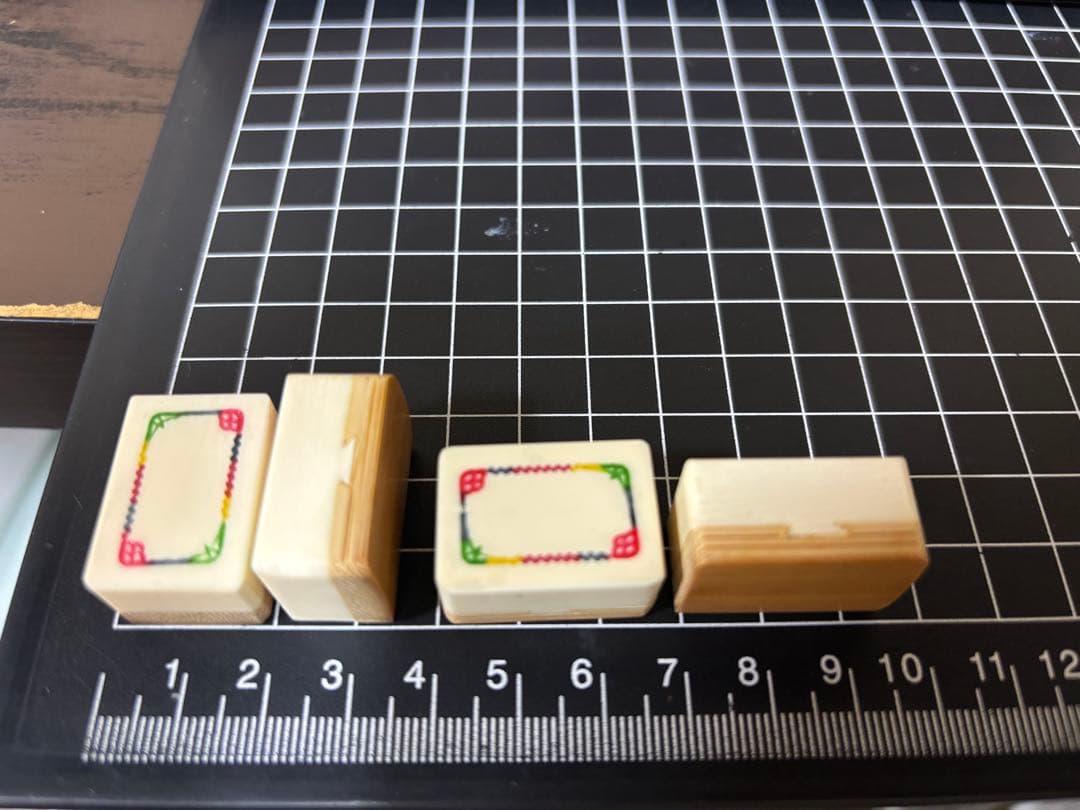 ※遼K※アイボリー色竹背麻雀牌セット 唐木箱入り5段引き出し