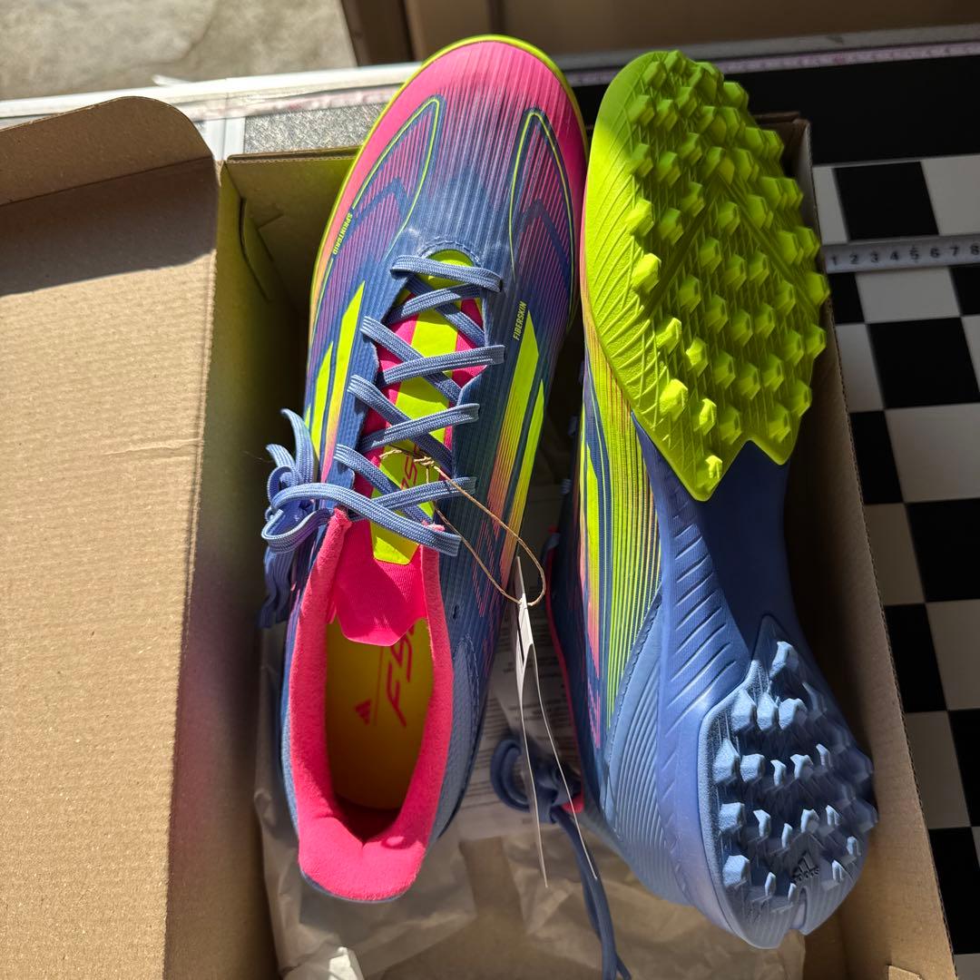 F50 League TF サッカーシューズ 11