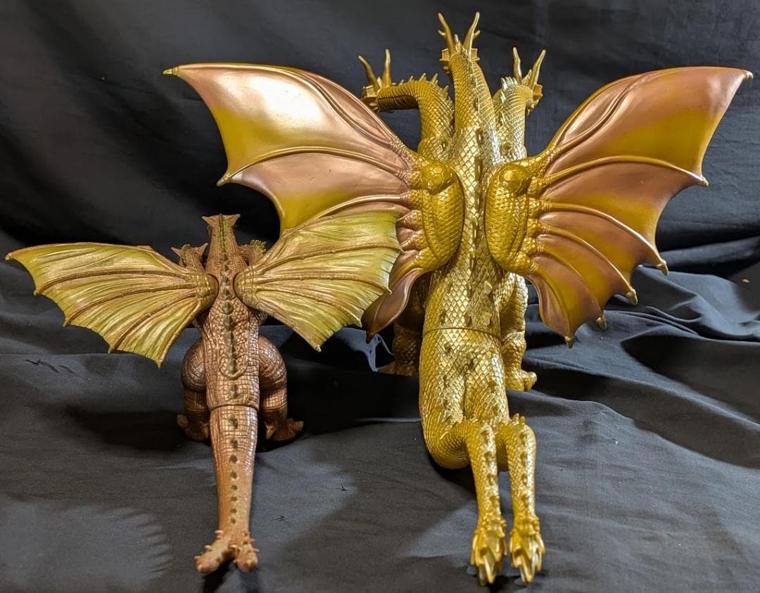 キングギドラ＆白亜紀ギドラ「平成モスラ３」登場怪獣（バンダイ）ソフビ２体セット