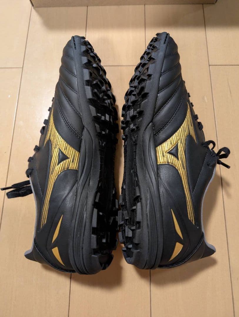 海外限定モデルミズノ モレリアネオ4 PRO AS 26cm 箱付き。