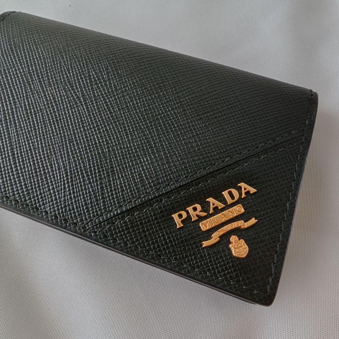 未使用級　PRADA　サフィアーノ　三角ロゴ　名刺入れ　カードケース