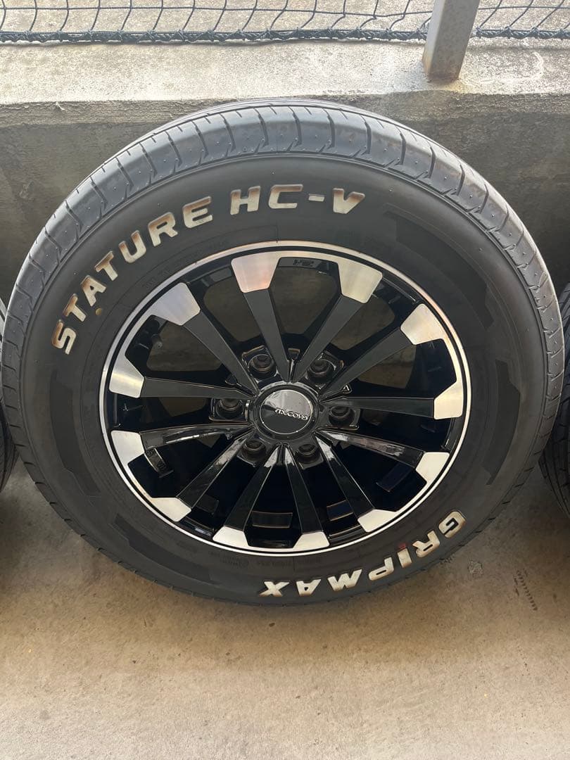 200系ハイエース用 16インチアルミホイール、タイヤ4本セット